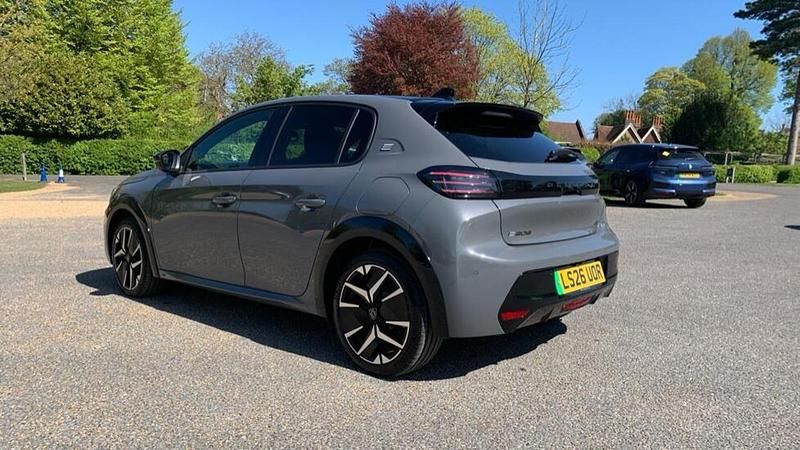 Nouă Peugeot e-208 GT 113 kW (154 CP) 2026 Gri Hatchback