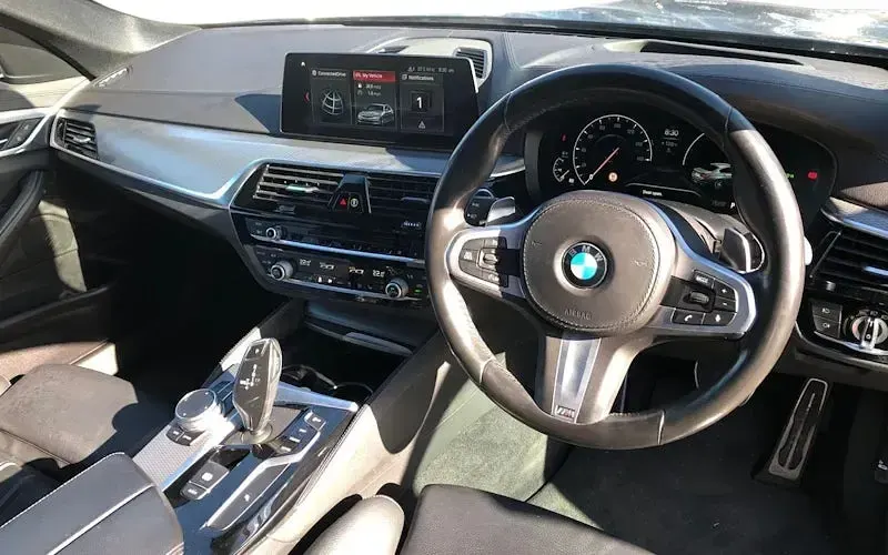 Used BMW 520 M Sport 190 HP (139 kW) 2018 Blue Sedan