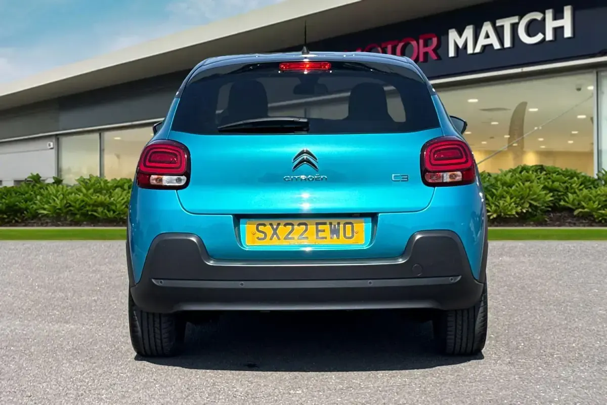 Used Citroën C3 Shine 102 HP (75 kW) 2022 Blue Hatchback
