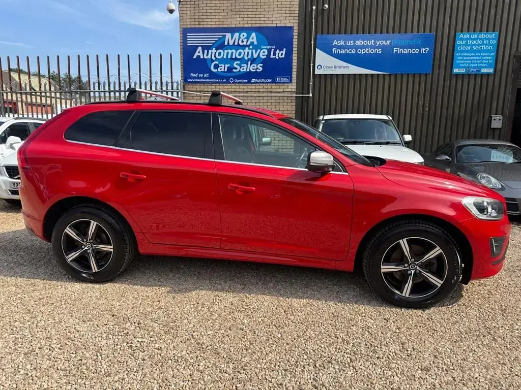 Used Volvo XC60 R-Design 190 HP (139 kW) 2016 Red SUV
