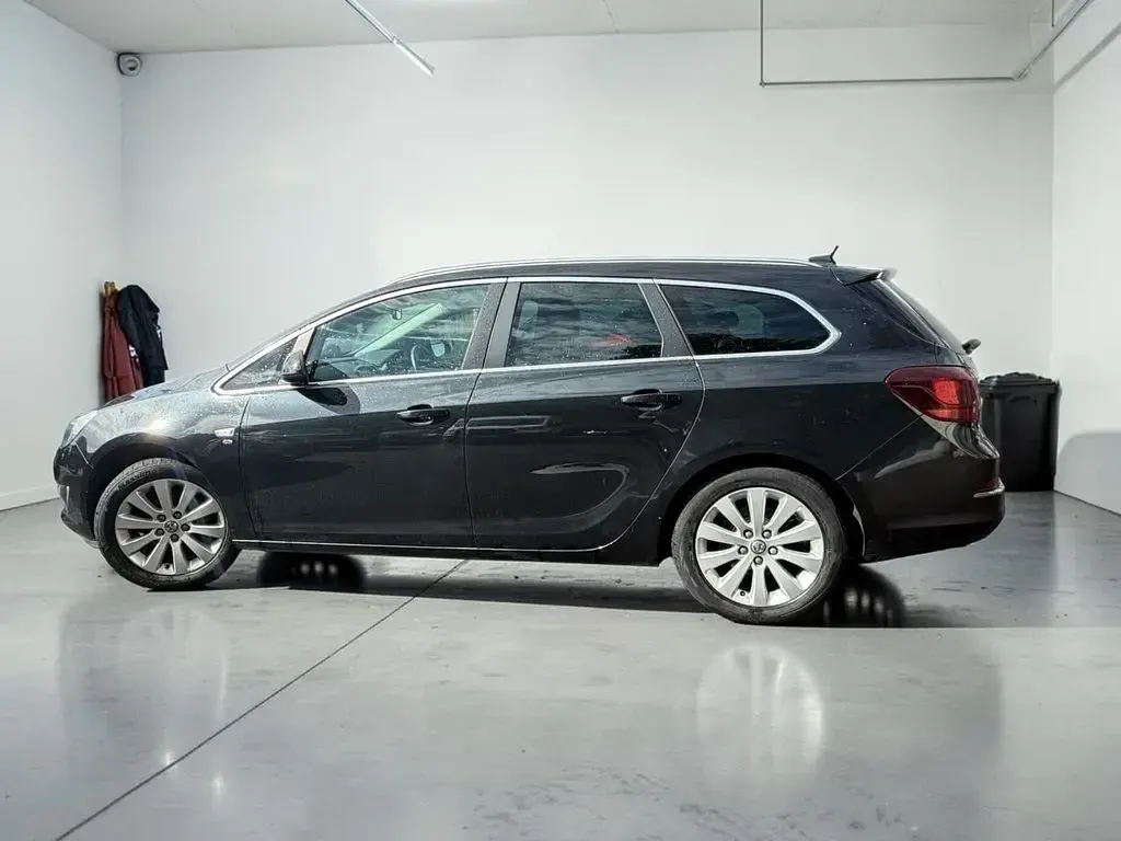 Used Vauxhall Astra Elite 165 HP (121 kW) 2014 Black Estate