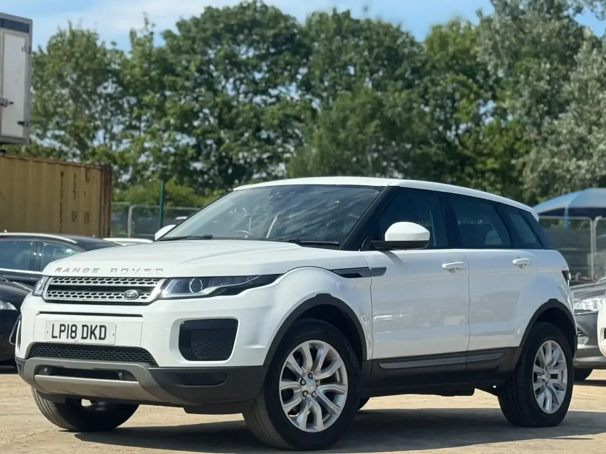 Used Land Rover Range Rover evoque SE 150 HP (110 kW) 2018 White Estate