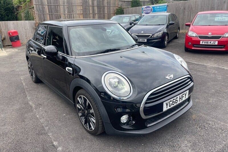 Black Used 2016 Mini Cooper D Hatch Hatchback | £6,695 (Fair price) - Image 1/1