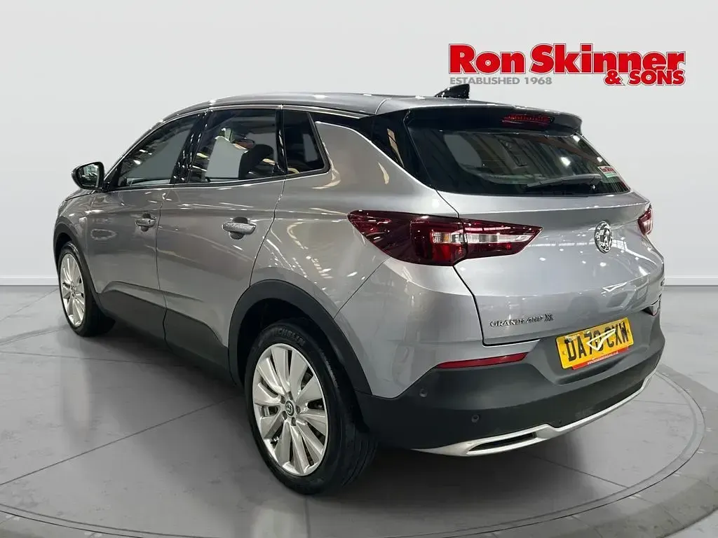 Used Vauxhall Grandland X Elite 130 HP (95 kW) 2020 Grey SUV