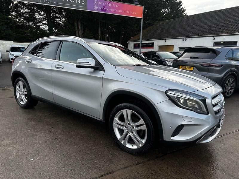 Used Mercedes GLA220 Premium 170 HP (125 kW) 2015 Silver SUV