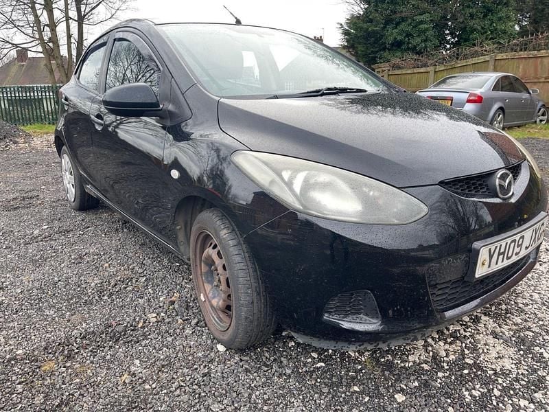 Black Used 2009 Mazda 2 Hatchback | £1,000 (Good price) - Image 1/4