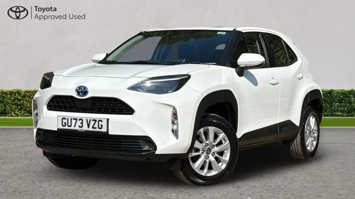 Used Toyota Yaris Cross 116 HP (85 kW) 2023 Pure white SUV