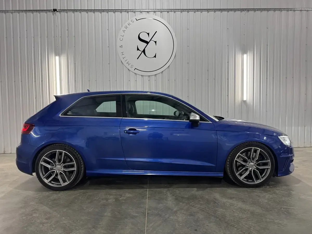 Used Audi A3 310 HP (228 kW) 2015 Blue Hatchback