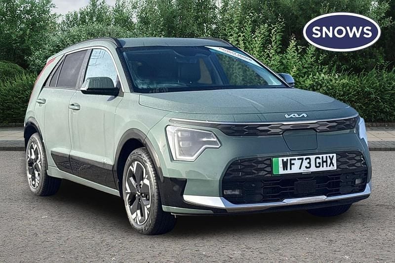 Used Kia e-Niro 150 kW (204 HP) 2023 Cityscape green SUV