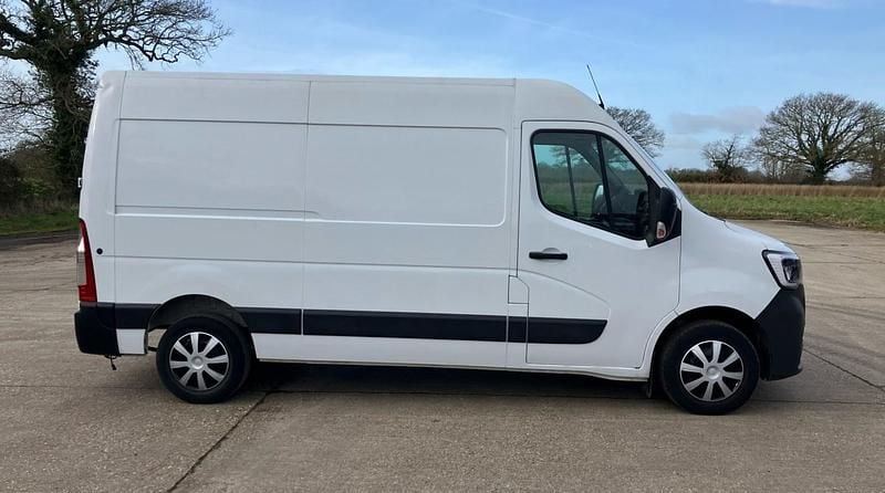 Used Renault Master Business 2021 White MPV