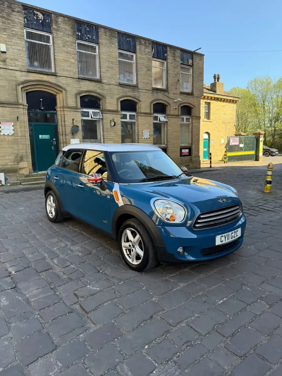 Usado Mini Cooper D 2011 Azul Utilitario