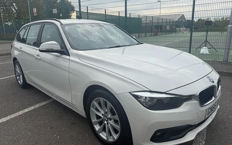 Used 2018 BMW 320 M Sport Estate | £9,995 - Image 1/4