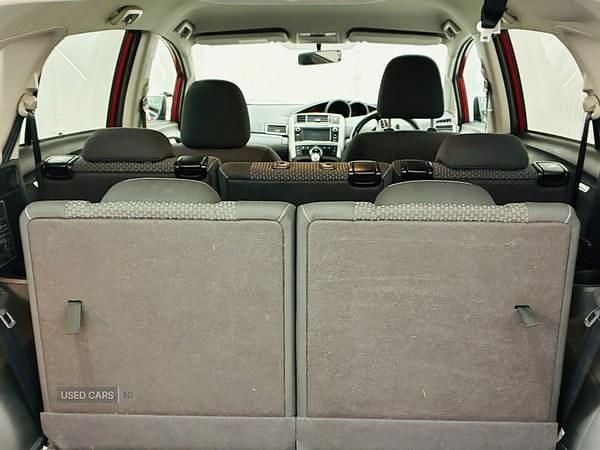 Used Toyota Verso 147 HP (108 kW) 2014 Red MPV