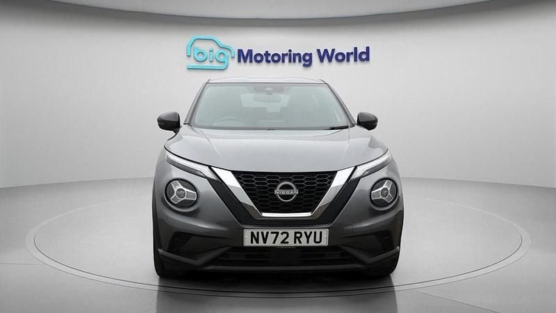 Used Nissan Juke N-Connecta 114 HP (83 kW) 2023 Grey SUV