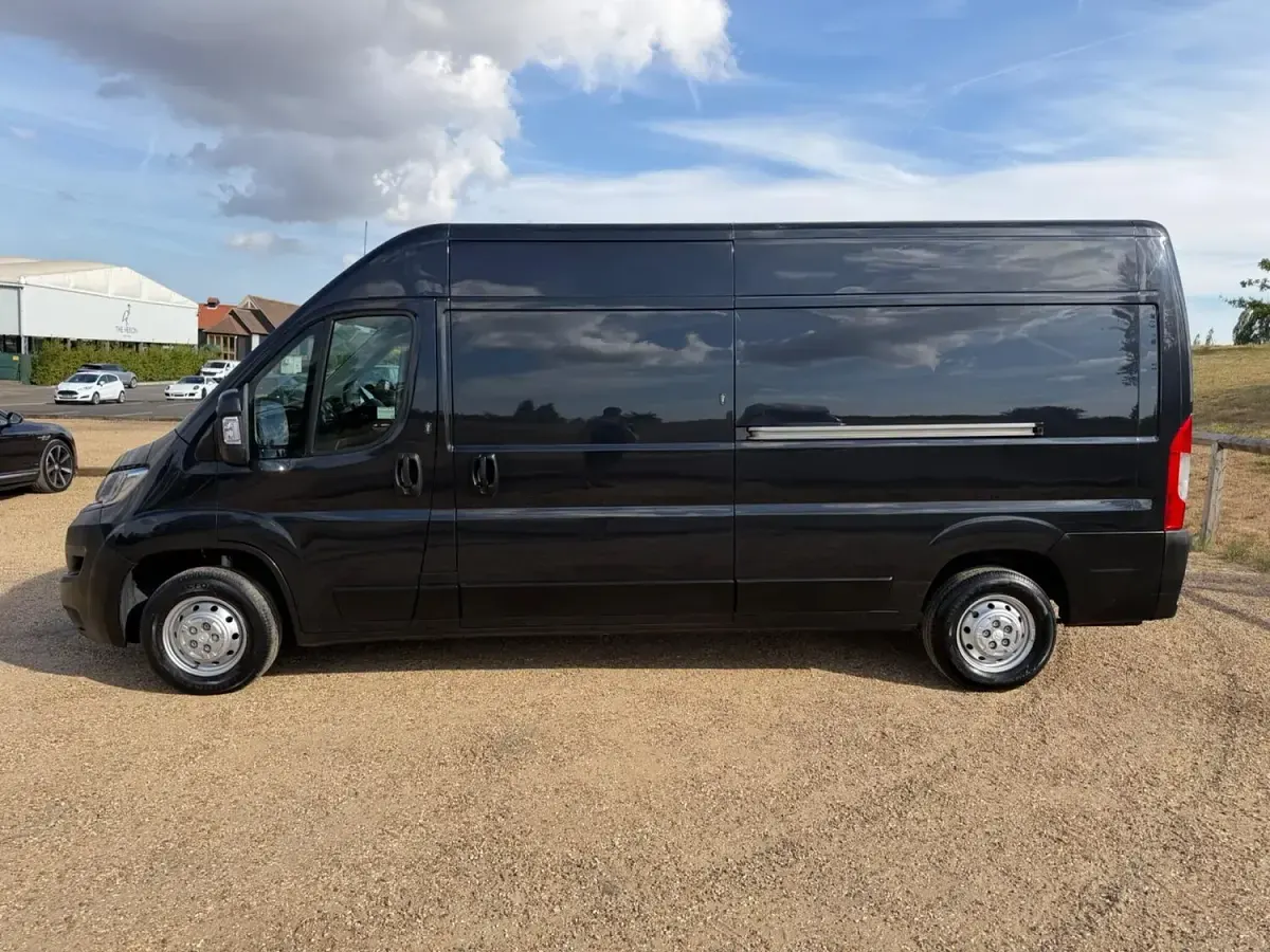 Used Citroën Relay 140 HP (102 kW) 2020 Grey Van