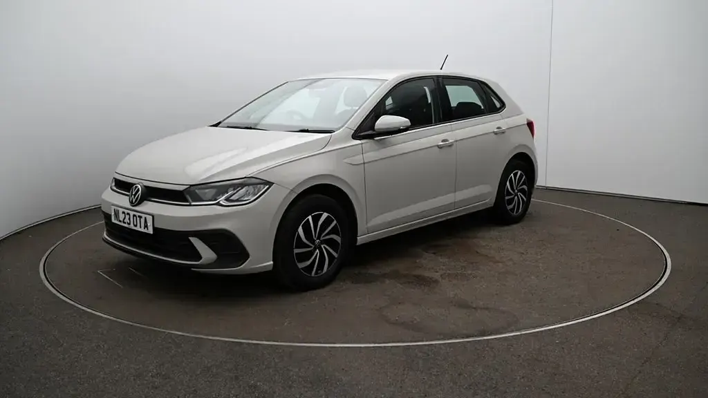 Używany VW Polo S 80 KM (58 kW) 2023 Szary Hatchback