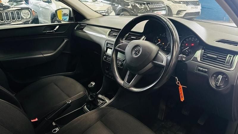 Used Skoda Rapid SE 110 HP (80 kW) 2014 Silver Hatchback