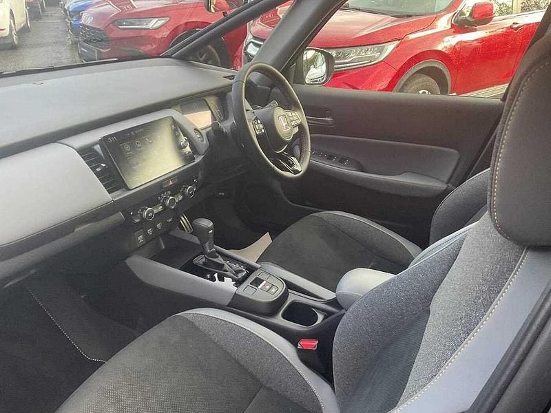 Used Honda Jazz Advance 122 HP (89 kW) 2024 Crystal black pearl  standard Hatchback