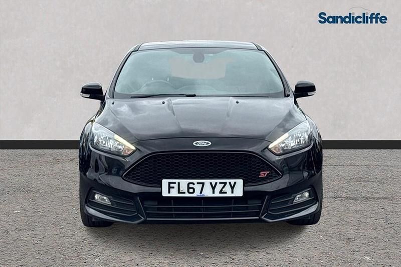 Used Ford Focus ST 250 HP (183 kW) 2016 Black Hatchback