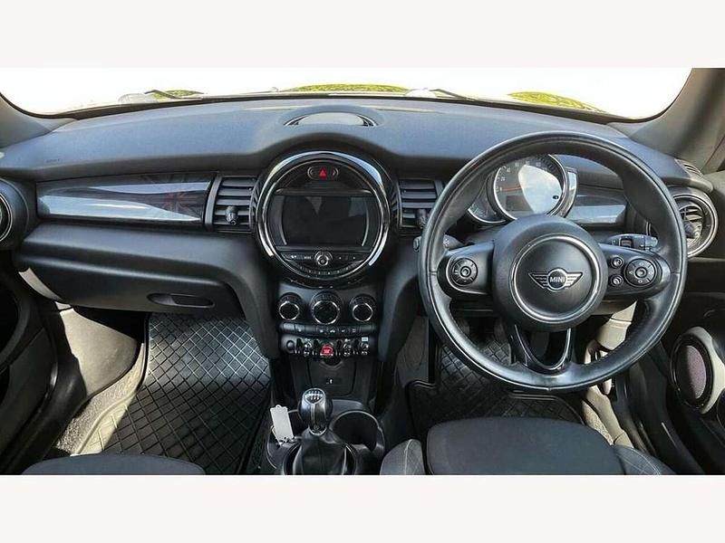 Używany Mini Cooper S Hatch 192 KM (141 kW) 2018 Czarny Hatchback