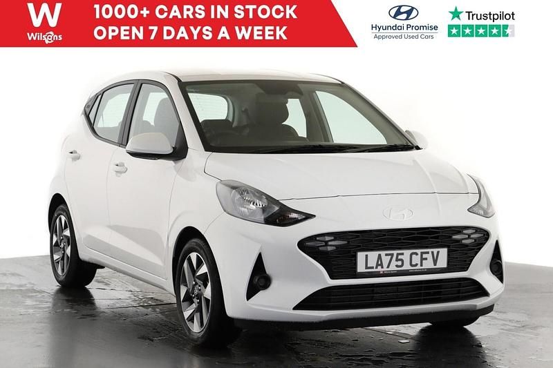 New Hyundai i10 Advanced 2025 White Hatchback