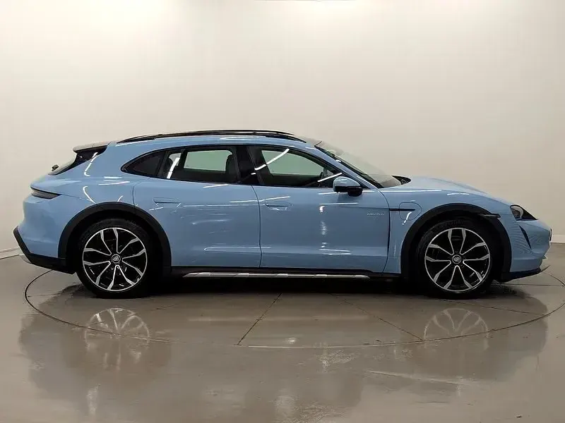 Usado Porsche Taycan Performance Package 350 kW (476 CV) 2021 Azul Familiar