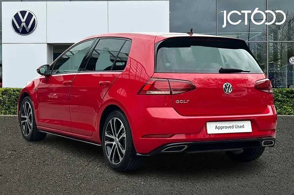 Used VW Golf VII R-line 150 HP (110 kW) 2019 Red Hatchback