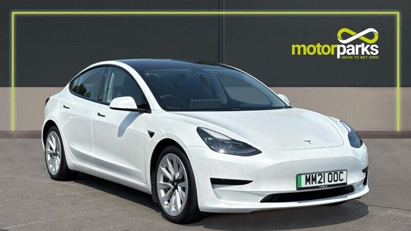 Pearl white multicoat Used 2021 Tesla Model 3 Standard Range Sedan | £16,000 (Good price) - Image 1/4