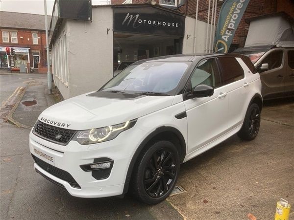 White Used 2017 Land Rover Discovery Sport HSE Dynamic SUV | £18,550 (A bit pricey) - Image 1/1