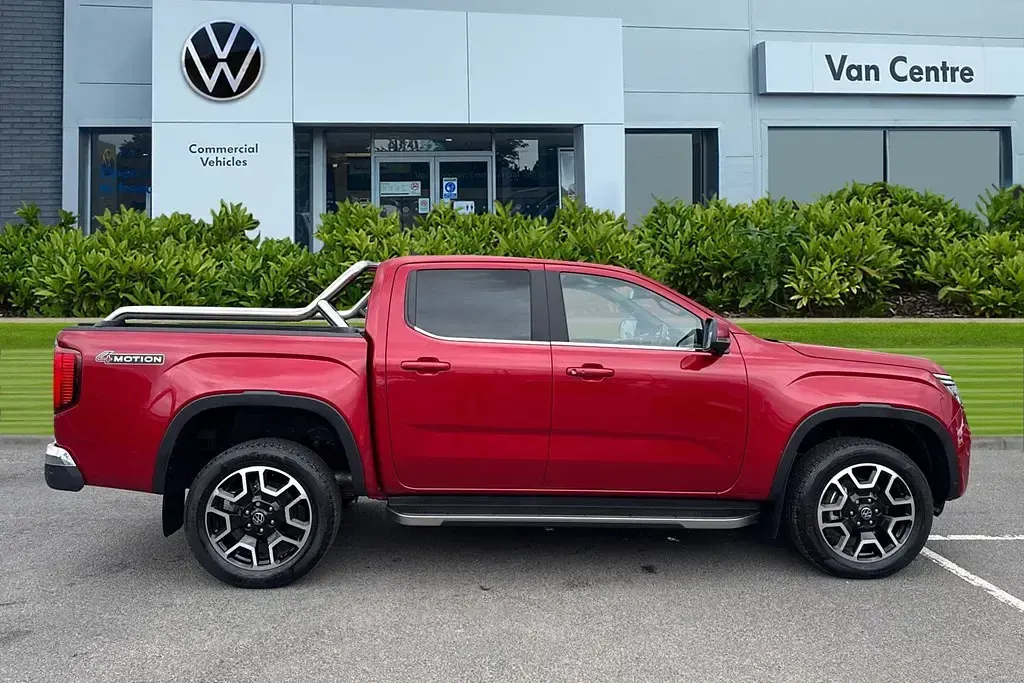 Used VW Amarok Style 202 HP (148 kW) 2024 Red Pickup