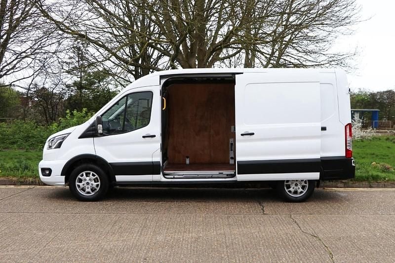 Used Ford Transit Limited 170 HP (125 kW) 2023 White Van