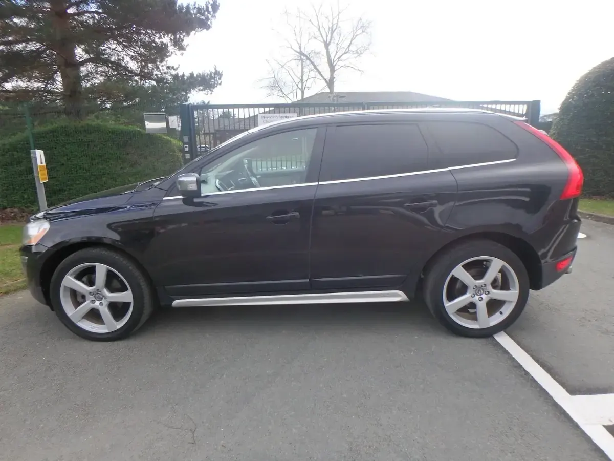 Used Volvo XC60 SE Lux 2026 Black SUV