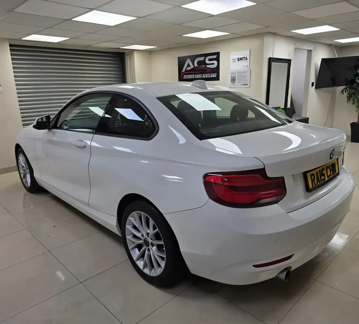 Used BMW 218 Exclusive 2015 White Coupe