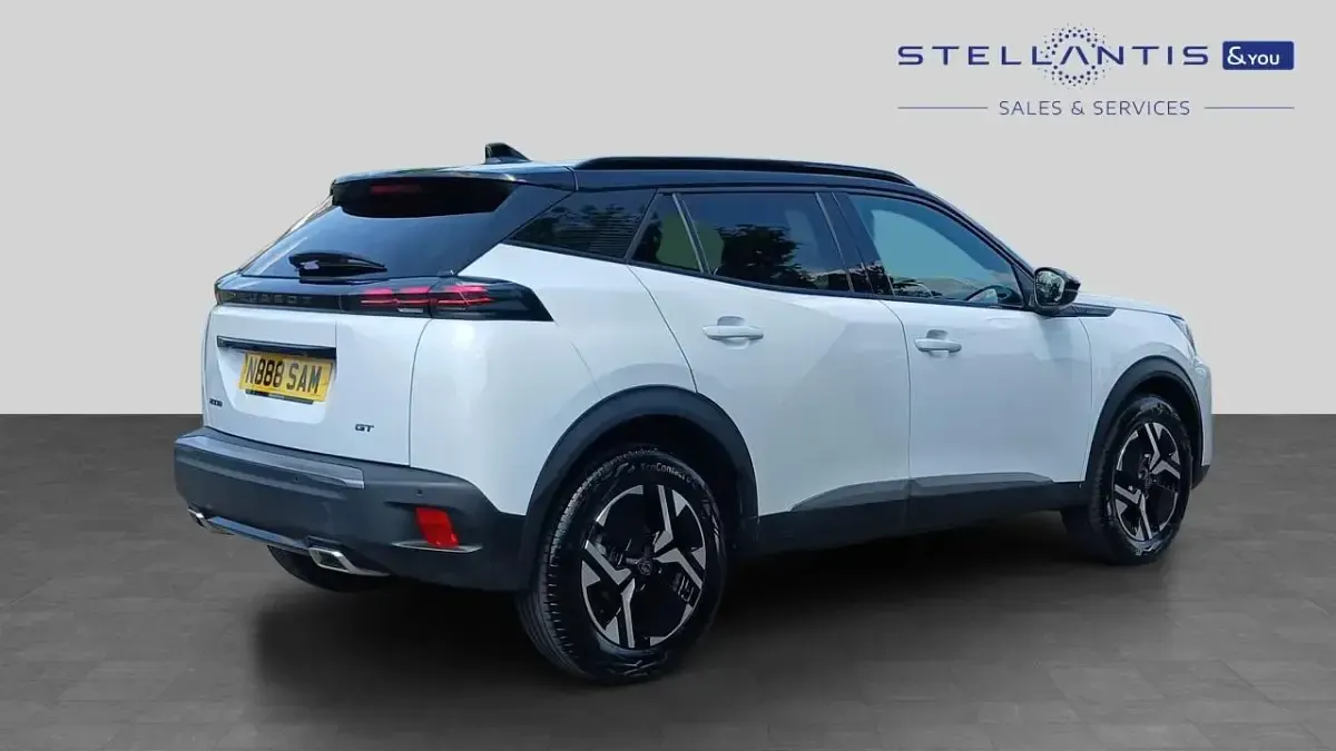 Used Peugeot 2008 GT 129 HP (94 kW) 2023 White SUV