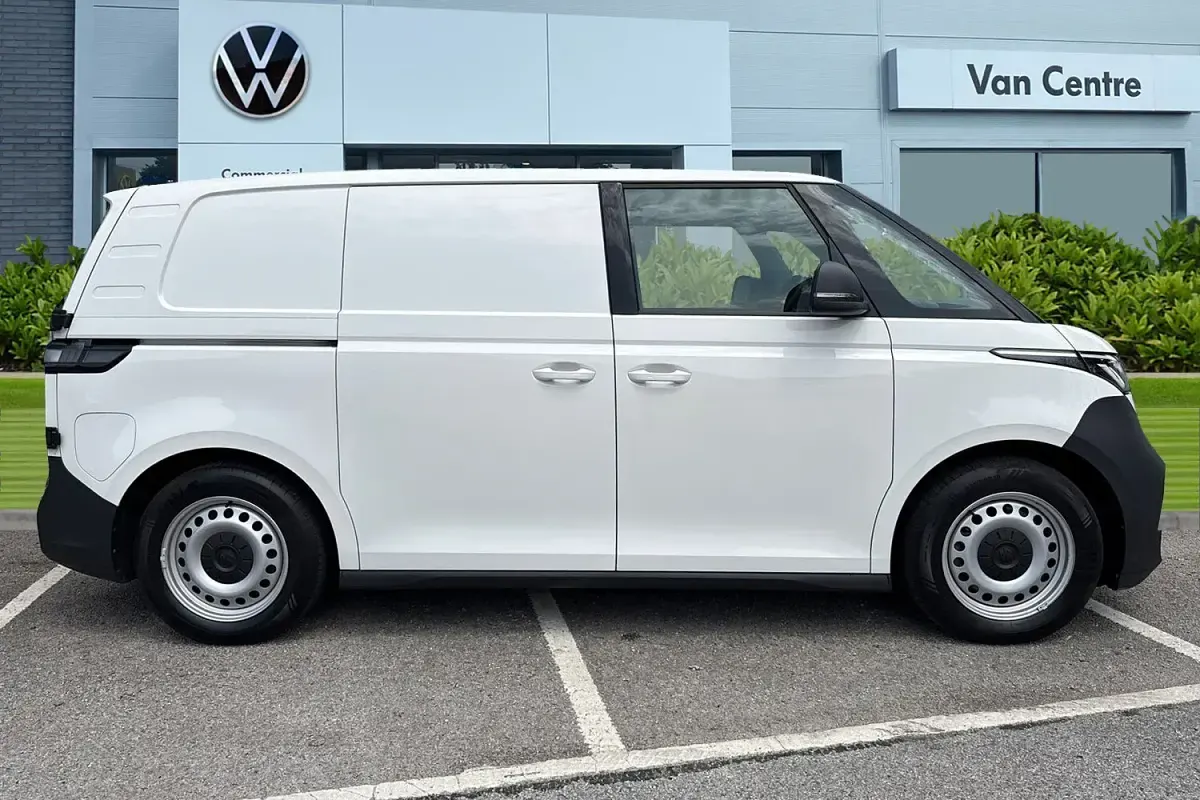 Used VW ID. Buzz 210 kW (286 HP) 2024 White MPV