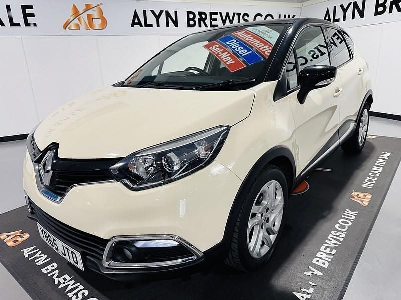 Ivory with diamond black roof Used 2015 Renault Captur Dynamique SUV | £9,399 (A bit pricey) - Image 1/4