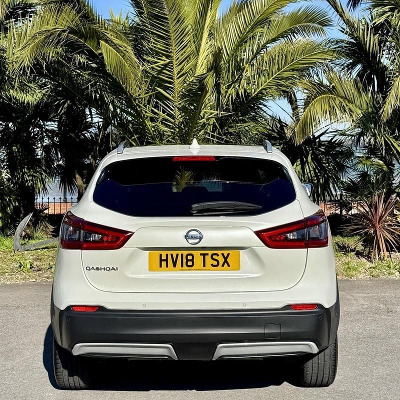 Used Nissan Qashqai N-Connecta 115 HP (84 kW) 2018 White SUV
