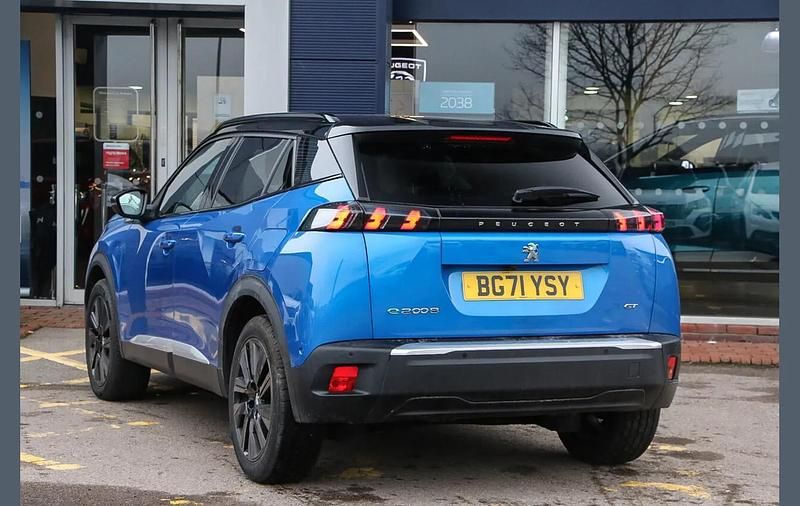 Used Peugeot e-2008 Premium 100 kW (136 HP) 2021 Blue SUV