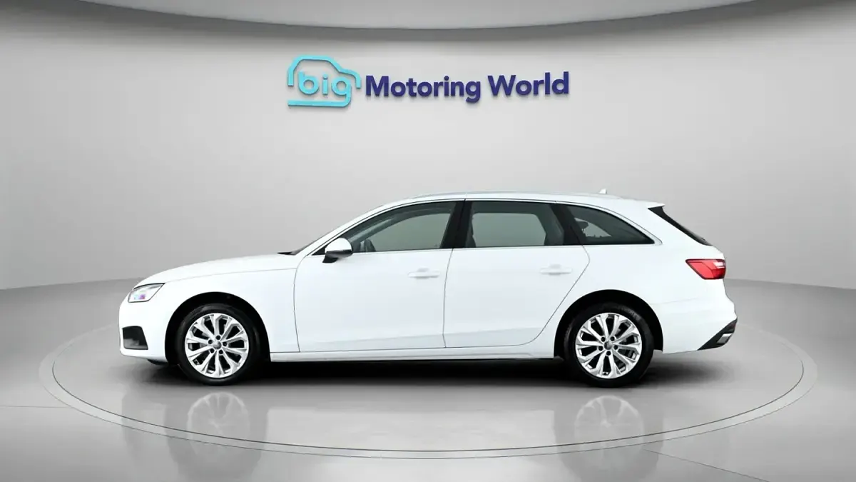 Used Audi A4 134 HP (98 kW) 2020 White Estate