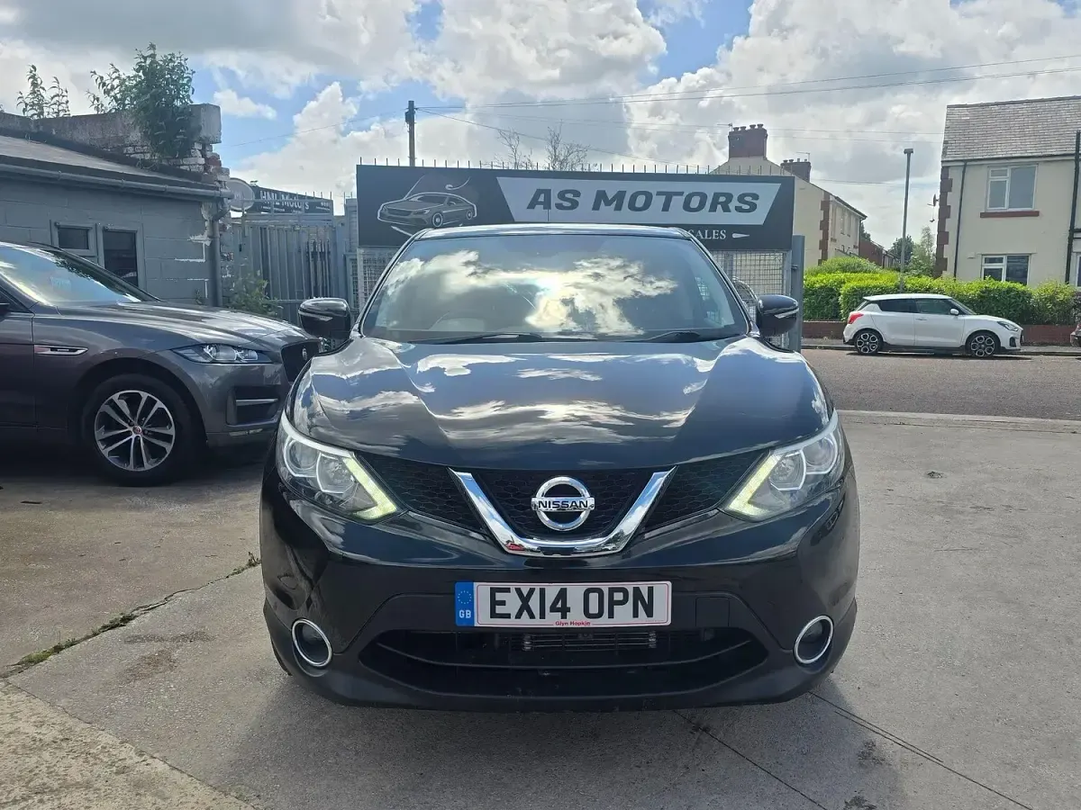 Used Nissan Qashqai Acenta 130 HP (95 kW) 2014 Black SUV
