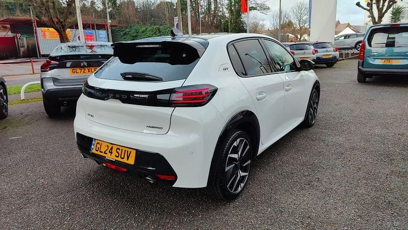 Used Peugeot 208 GT 99 HP (72 kW) 2024 White Hatchback