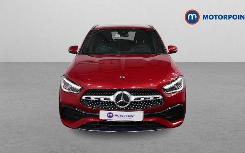 Used Mercedes GLA250 Exclusive 218 HP (160 kW) 2021 Red SUV
