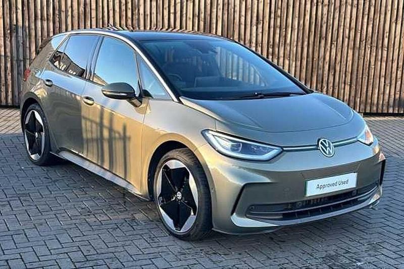 Green Used 2025 VW ID.3 Pro Hatchback | £28,499 - Image 1/4