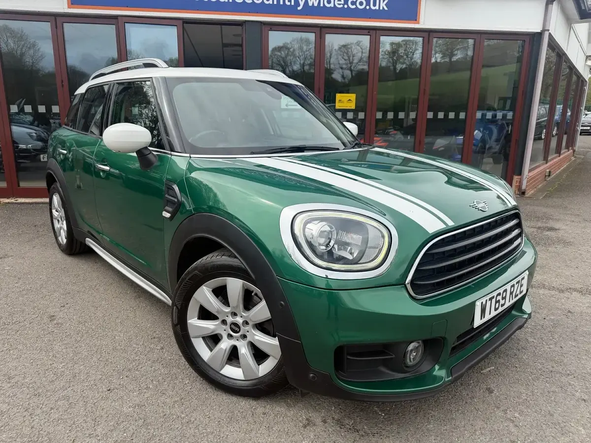Used Mini Cooper Countryman Classic 136 HP (100 kW) 2019 Green SUV
