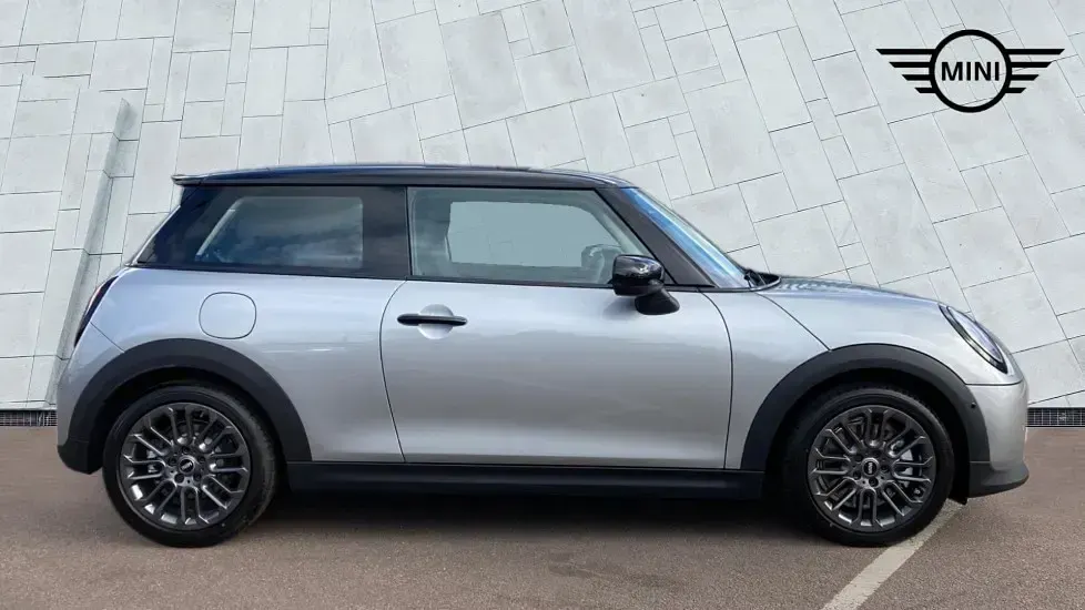 Second-hand Mini Cooper S Hatch 201 CP (147 kW) 2024 Argintiu Hatchback