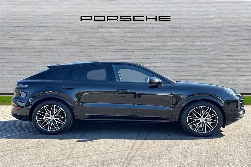 New Porsche Cayenne Black Edition 470 HP (345 kW) 2025 Black SUV