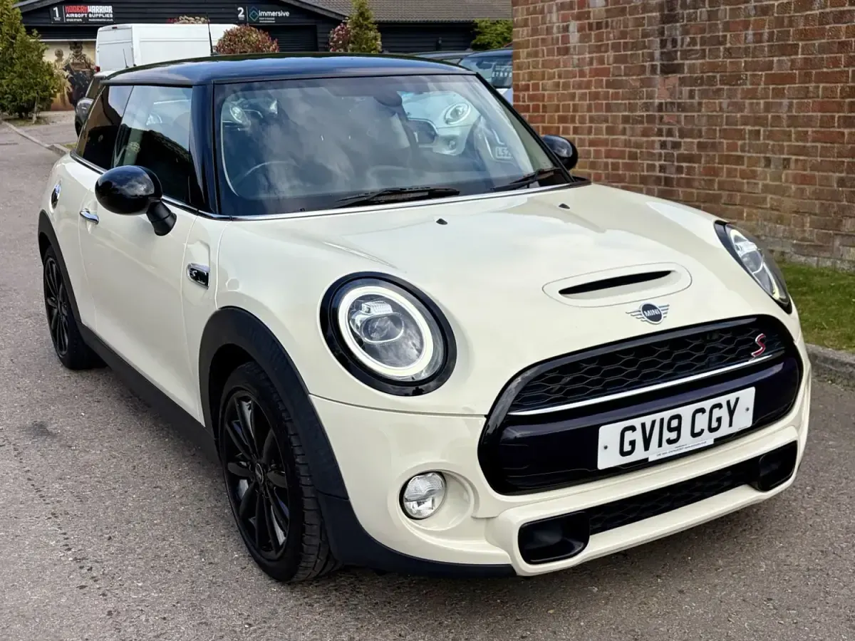 Gebraucht Mini Cooper S Hatch 2019 Weiß Kleinwagen