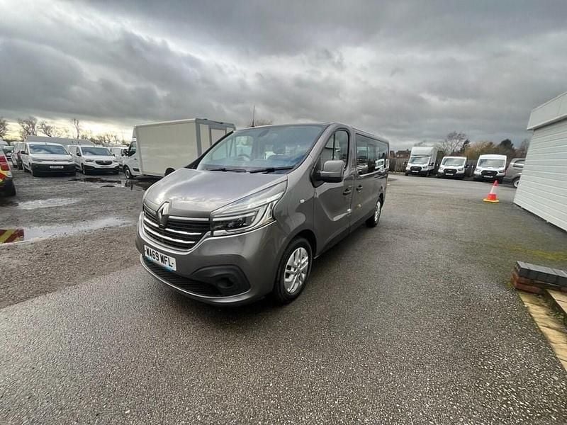 Used Renault Trafic 145 HP (106 kW) 2019 Grey MPV