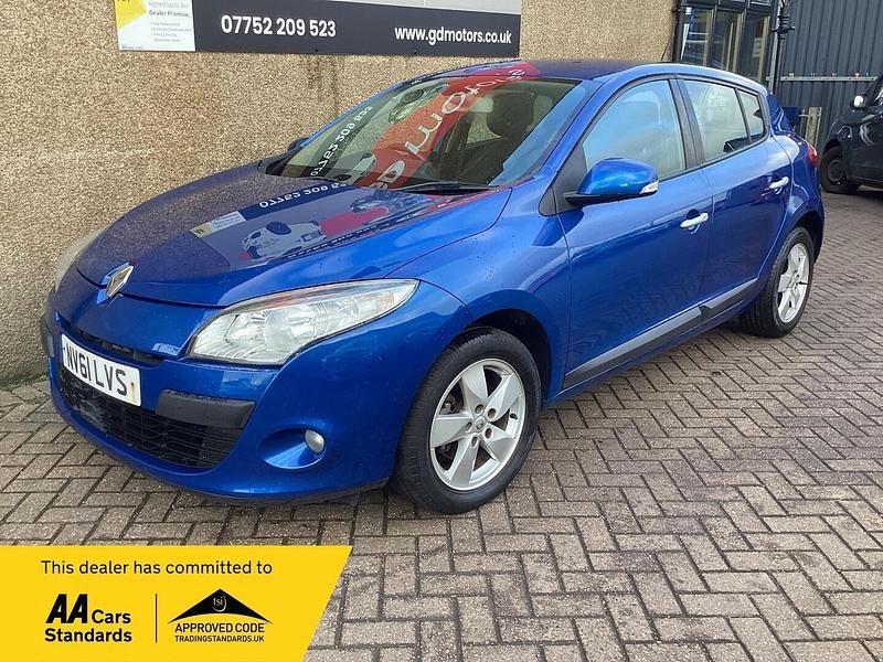 Used Renault Mégane III Dynamique 110 HP (80 kW) 2011 Blue Hatchback