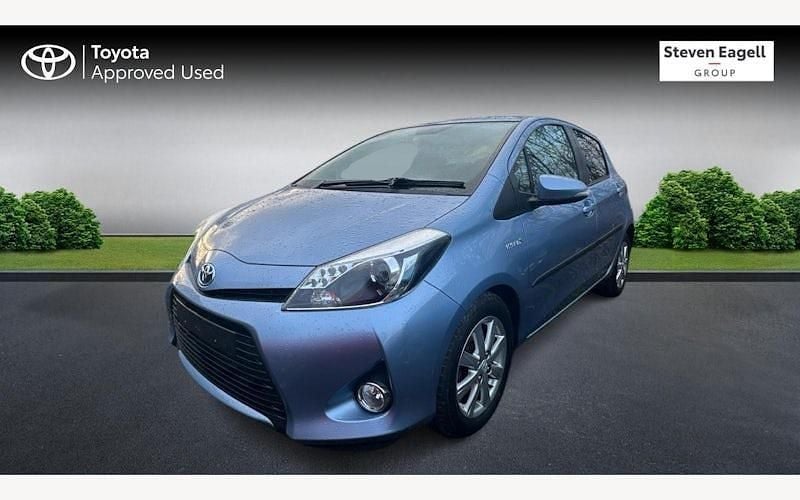 Used Toyota Yaris Hybrid T4 101 HP (74 kW) 2013 Hatchback